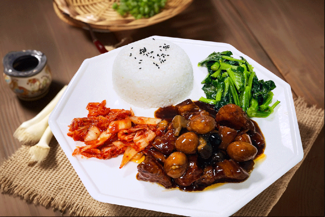 鹑蛋排骨饭套餐黑椒牛肉饭套餐台式卤肉饭套餐三款经典套餐任选其一总